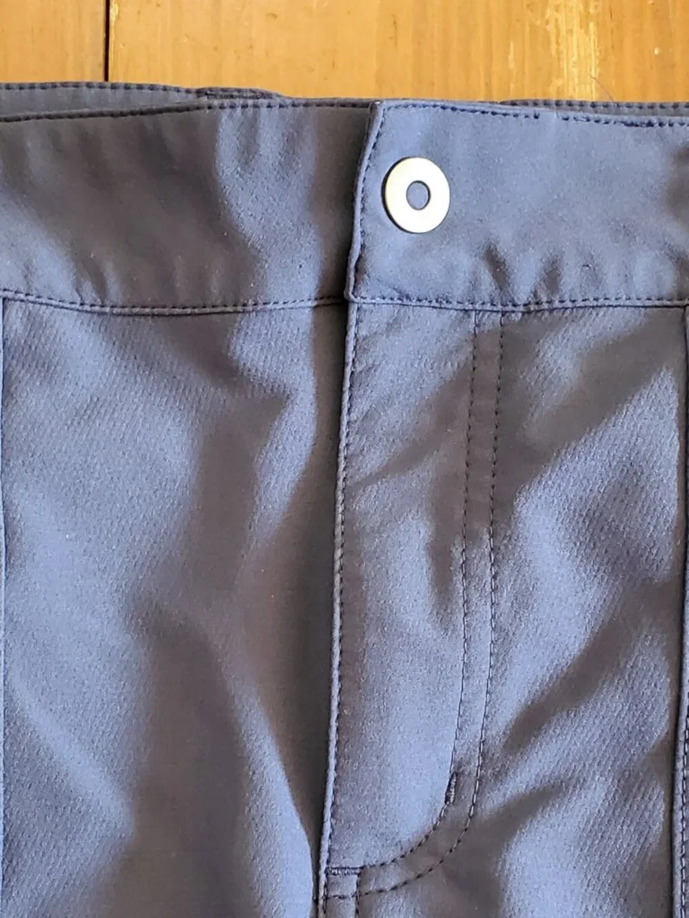 Women's Columbia Cargo Style Shorts  Knee Length Size 14 Smokey Blue